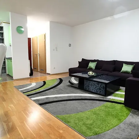 Green 2 Апартаменты